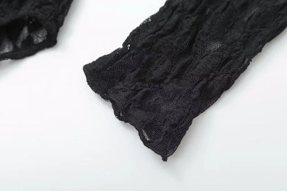 The Noir Lace Duo