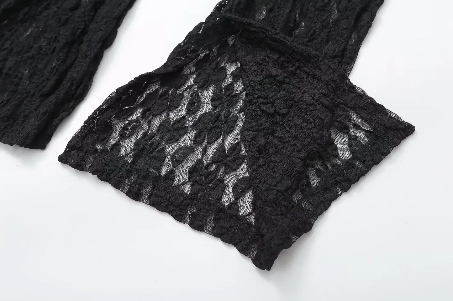 The Noir Lace Duo
