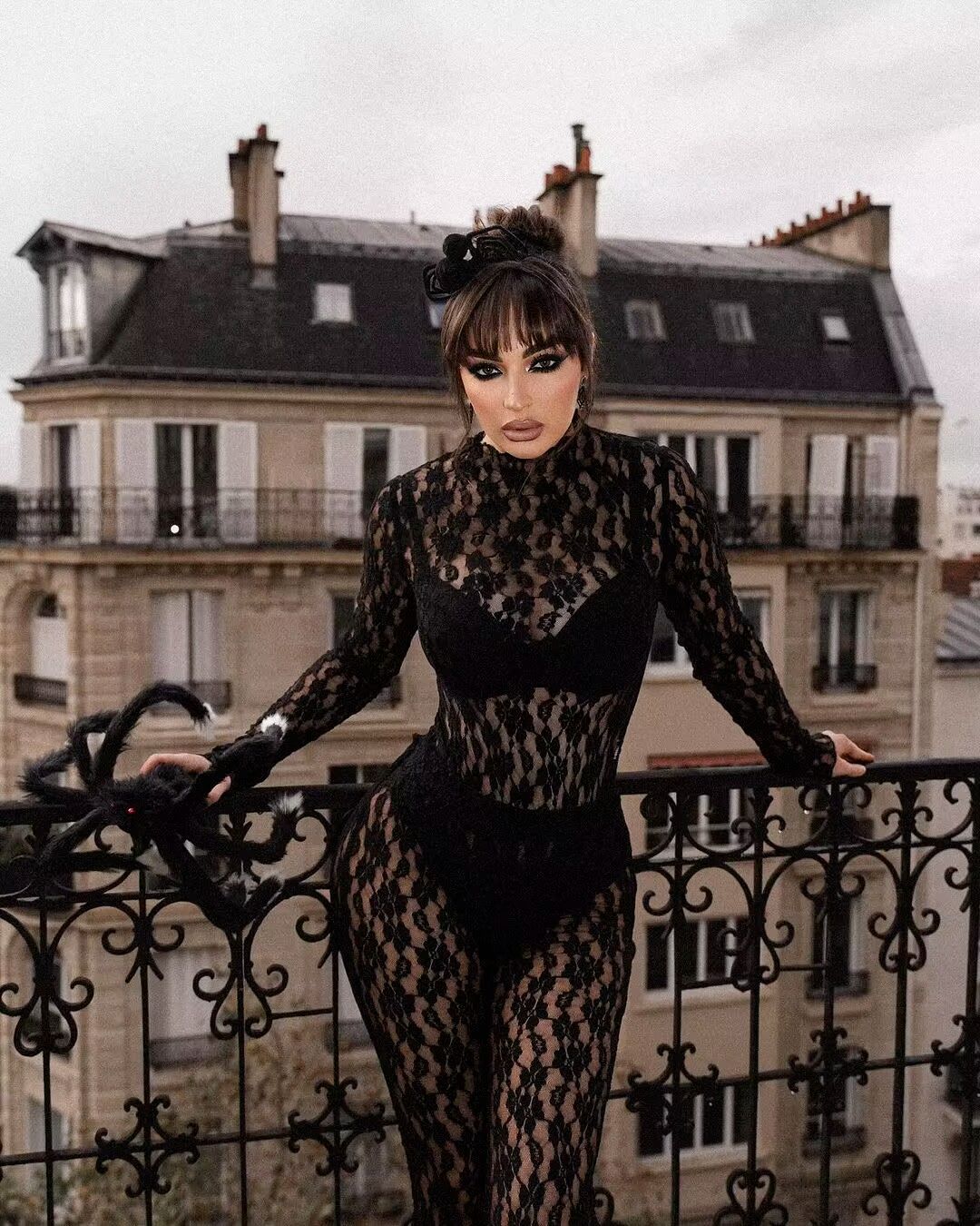 The Noir Lace Duo